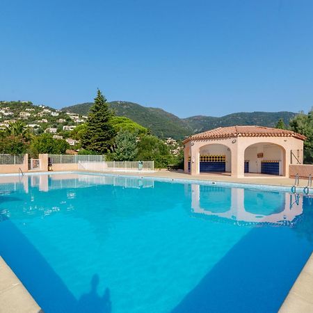 Residence Partenaire Le Domaine De Garlande Кавалере-сюр-Мер Екстериор снимка