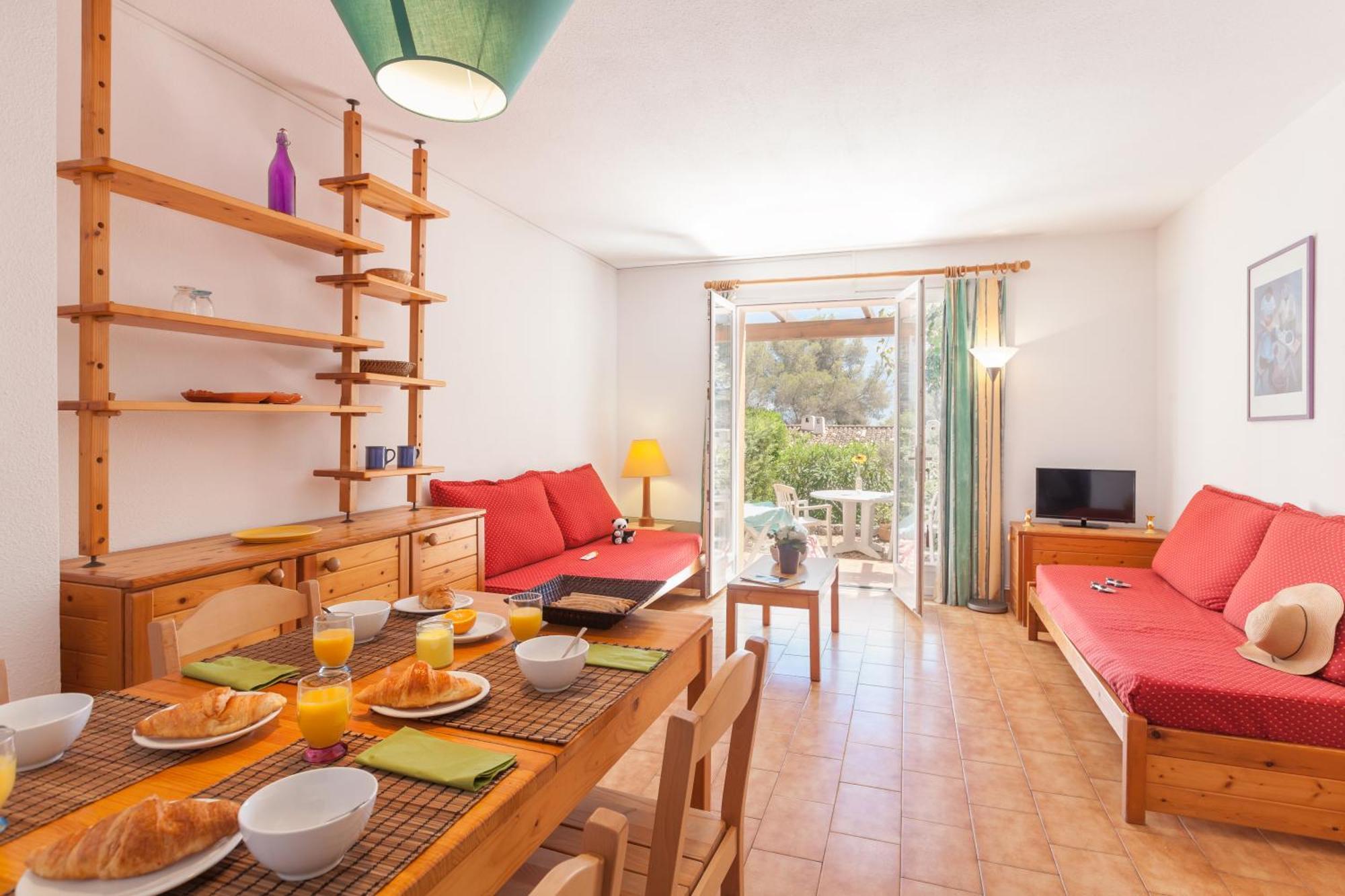 Residence Partenaire Le Domaine De Garlande Кавалере-сюр-Мер Екстериор снимка