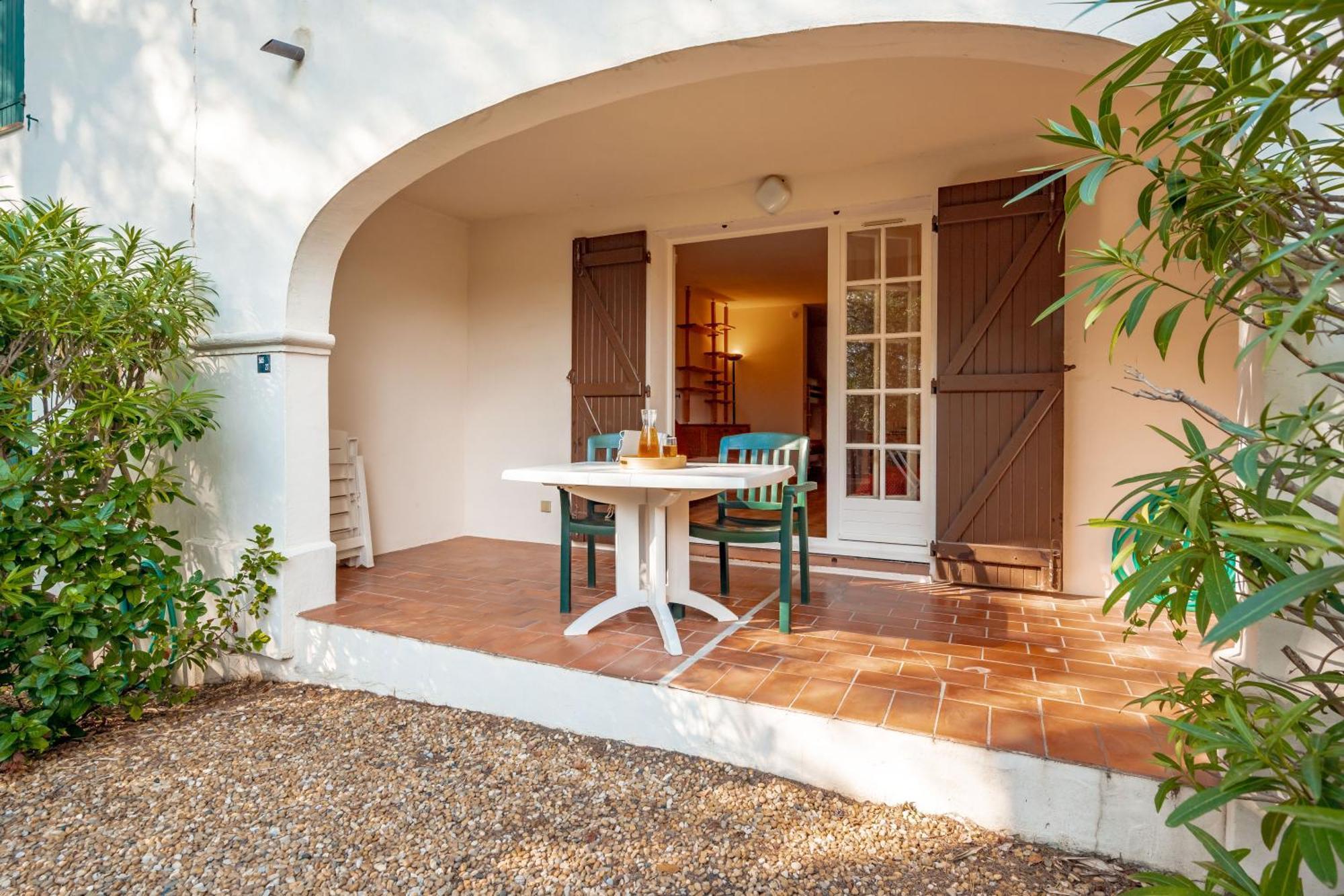 Residence Partenaire Le Domaine De Garlande Кавалере-сюр-Мер Екстериор снимка