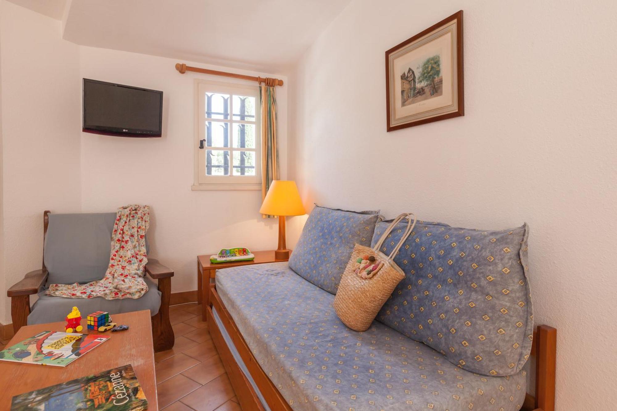 Residence Partenaire Le Domaine De Garlande Кавалере-сюр-Мер Екстериор снимка