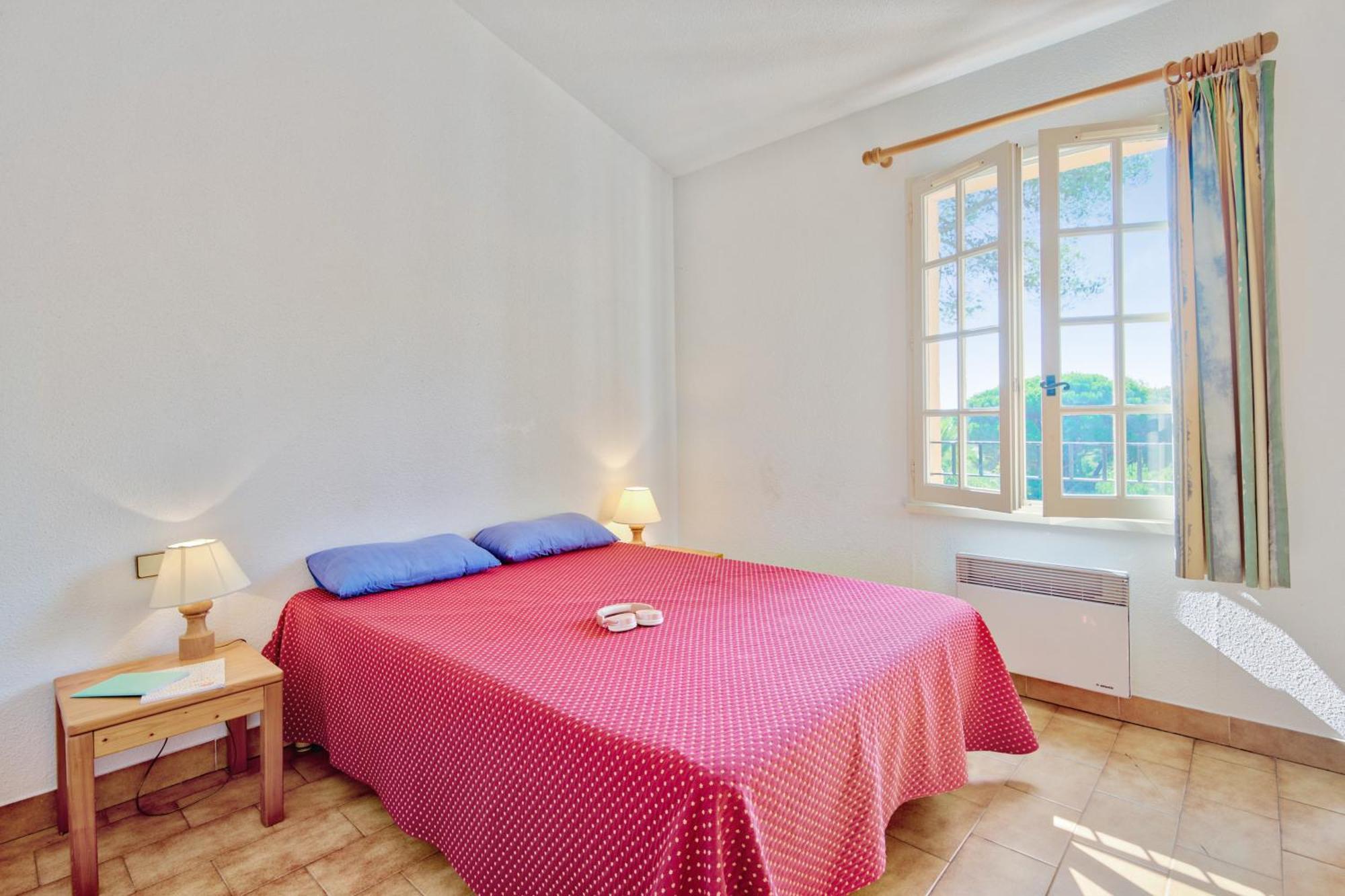 Residence Partenaire Le Domaine De Garlande Кавалере-сюр-Мер Екстериор снимка